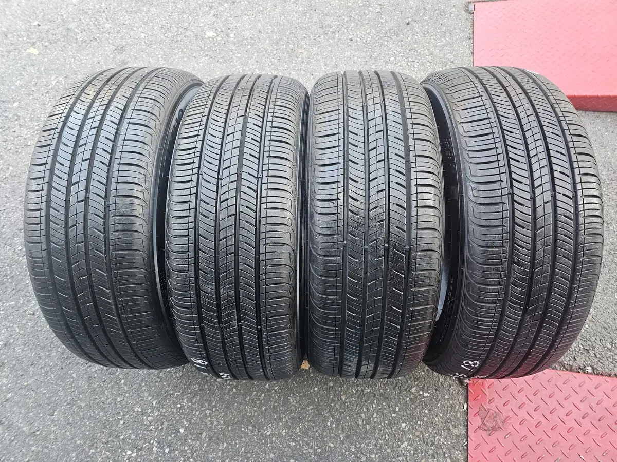 215/55R18   중고타이어  4본